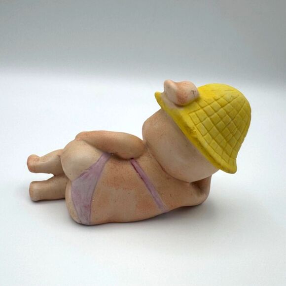 VTG Enesco 1980s Retro Sunbathing Beach Babe Mini Pig Figurines Set of 3 READ - Picture 8 of 12